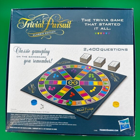 TRIVIAL PURSUIT HASBRO CLASSIC EDITION BOARD GAME, 2400 QUESTIONS, C1940 - Picture 3 of 8